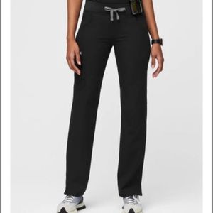 Figs: Kade Cargo XS scrub pant (color black)
